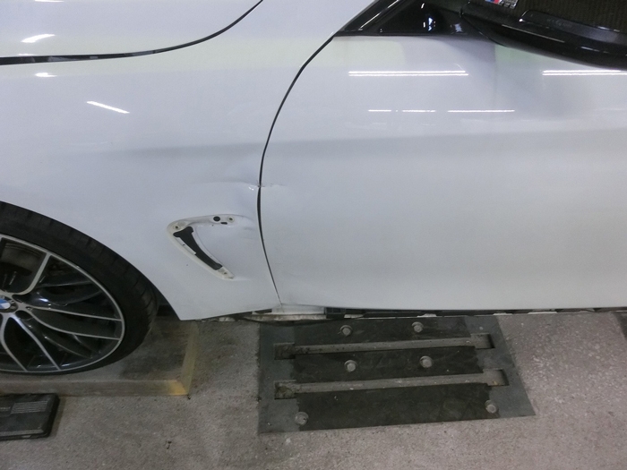 BMW　4シリーズ　グランクーペ修理２